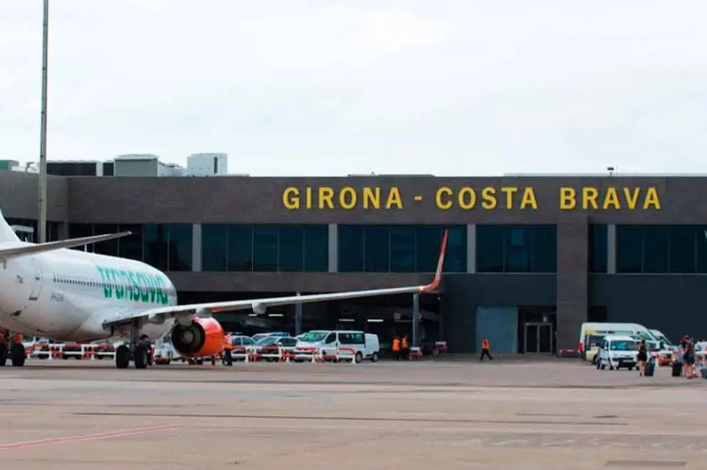 Aeropuerto-de-Girona-Costa-Brava.jpg